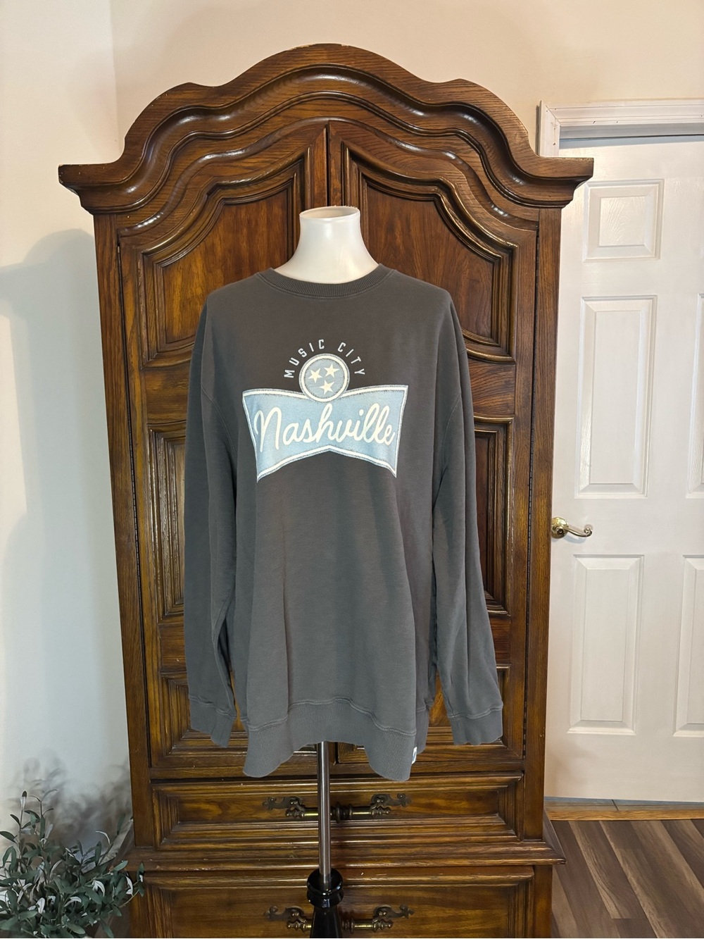 Nashville Music City gray sweatshirt
